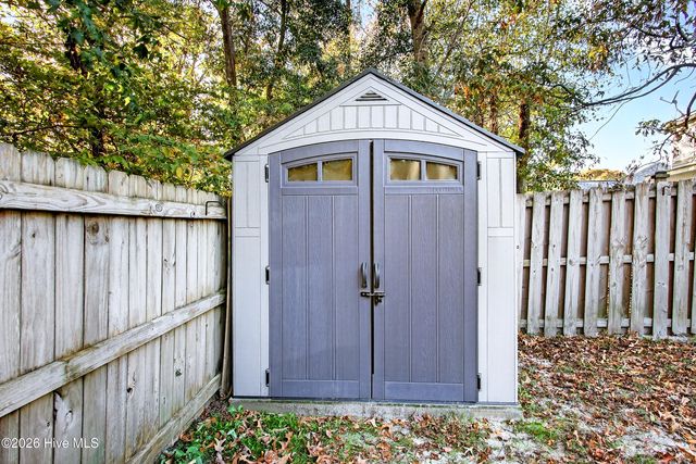 205 Peggys Trace, Sneads Ferry, NC 28460