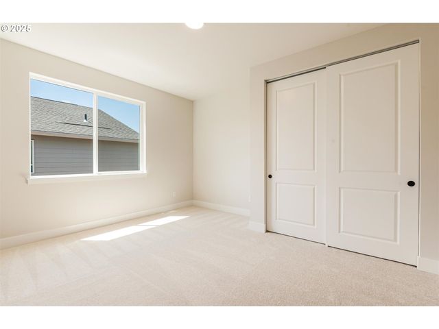 27213 Sw Yarrow Ln, Wilsonville, OR 97070