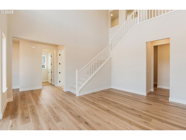 27213 Sw Yarrow Ln, Wilsonville, OR 97070