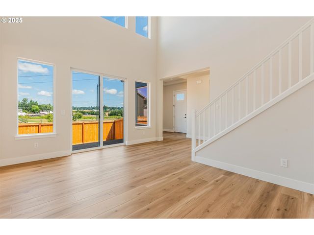 27213 Sw Yarrow Ln, Wilsonville, OR 97070