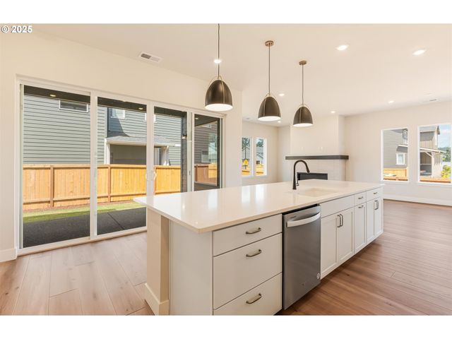 27213 Sw Yarrow Ln, Wilsonville, OR 97070