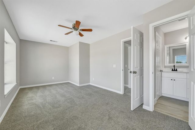 9908 Green Meadow Drive, La Porte, TX 77571