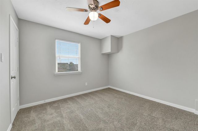 9908 Green Meadow Drive, La Porte, TX 77571