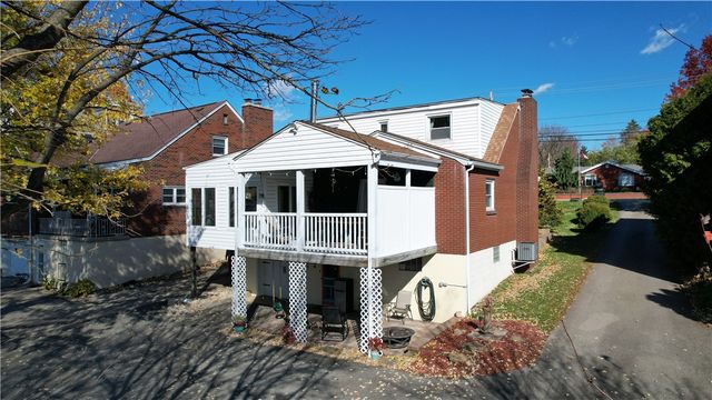 1810 Pennsylvania Ave, Irwin, PA 15642
