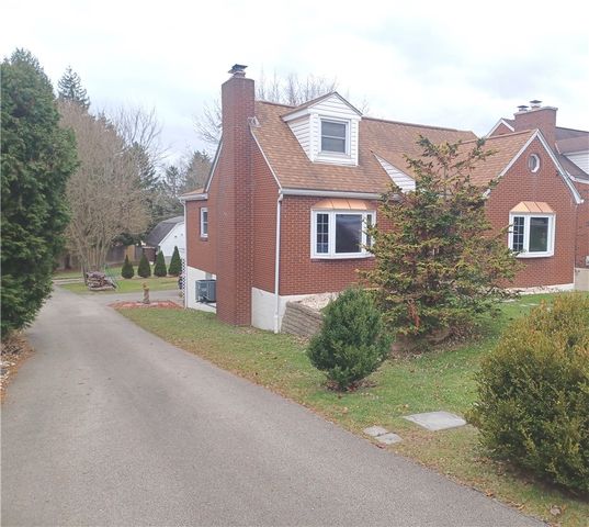 1810 Pennsylvania Ave, Irwin, PA 15642