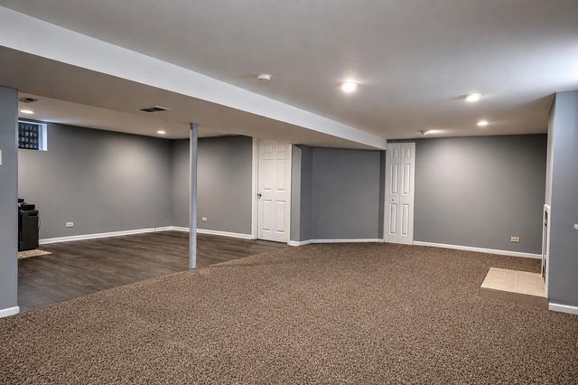715 River Drive, Munster, IN 46321
