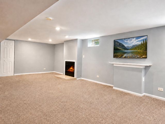715 River Drive, Munster, IN 46321