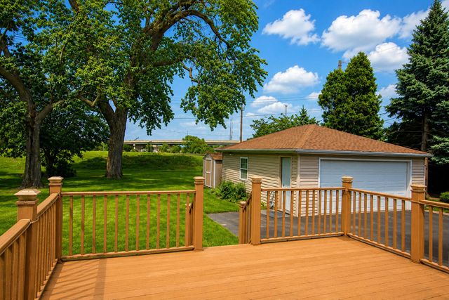 715 River Drive, Munster, IN 46321