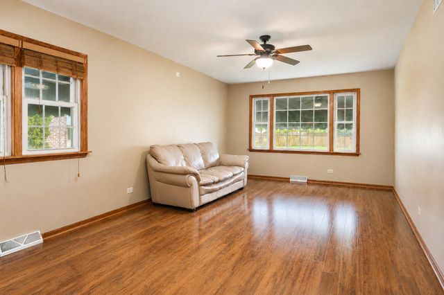 715 River Drive, Munster, IN 46321