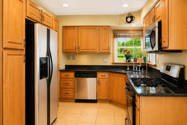 715 River Drive, Munster, IN 46321