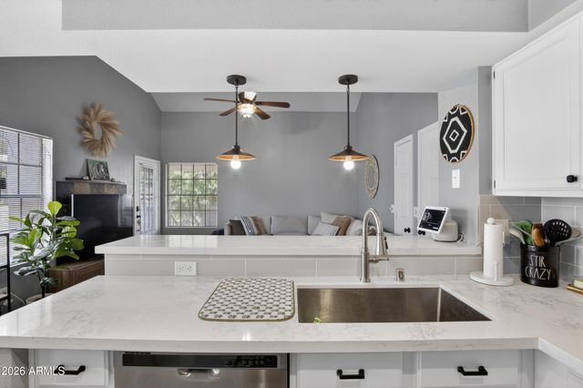 2333 E SOUTHERN Avenue 2047, Tempe, AZ 85282