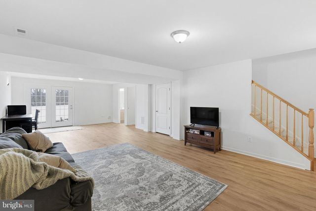 290 LOOKOUT MOUNTAIN CT, Harpers Ferry, WV 25425