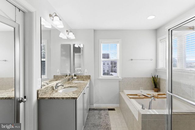 290 LOOKOUT MOUNTAIN CT, Harpers Ferry, WV 25425