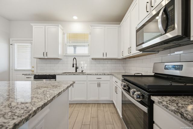 712 Rushing Banks, Cibolo, TX 78108
