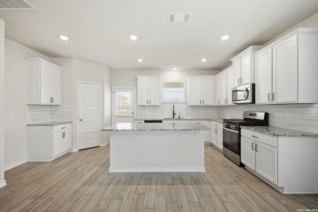 712 Rushing Banks, Cibolo, TX 78108
