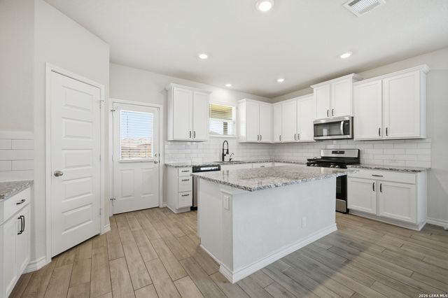 712 Rushing Banks, Cibolo, TX 78108
