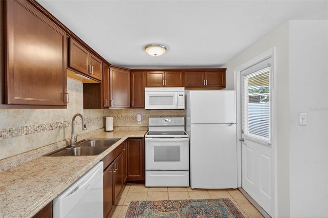 10246 117TH DRIVE, Largo, FL 33773