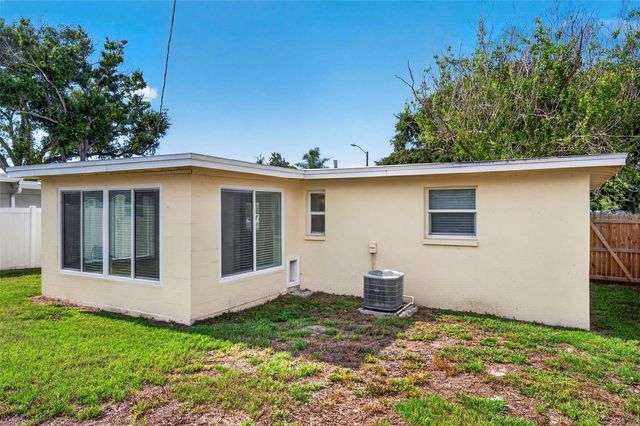 10246 117TH DRIVE, Largo, FL 33773