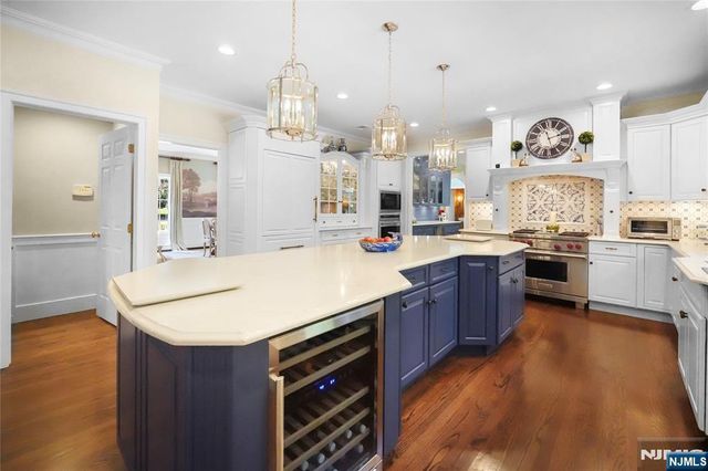 309 Waterview Drive, Franklin Lakes, NJ 07417