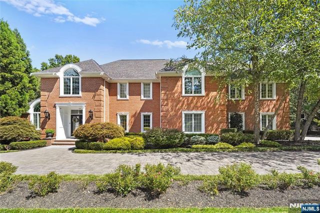 309 Waterview Drive, Franklin Lakes, NJ 07417