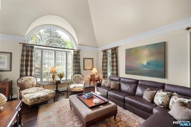 309 Waterview Drive, Franklin Lakes, NJ 07417