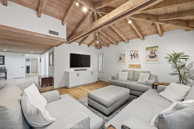 4801 Gloria Avenue, Encino, CA 91436