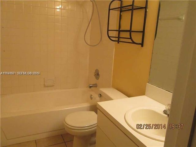 14851 SW 104th St 11-22, Miami, FL 33196