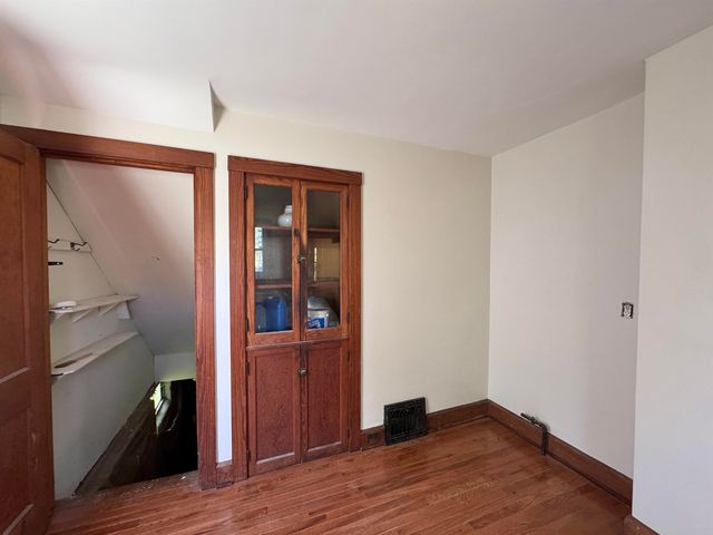 28 Ward Street, Burlington, VT 05401