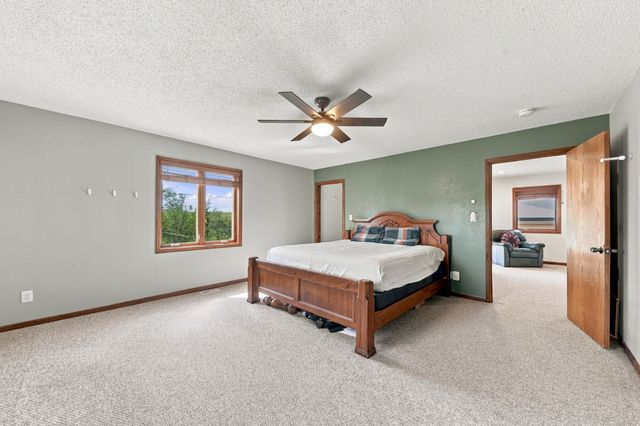 1101 Skylane Drive, Norwalk, IA 50211