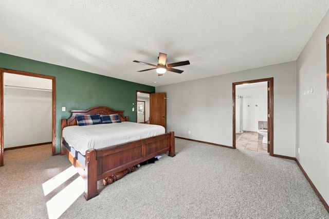 1101 Skylane Drive, Norwalk, IA 50211