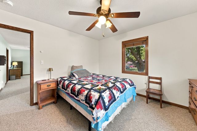1101 Skylane Drive, Norwalk, IA 50211