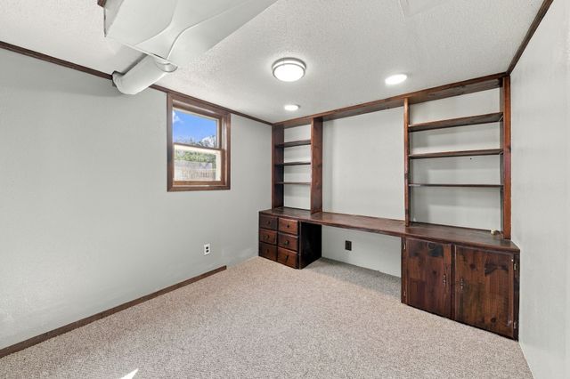 1101 Skylane Drive, Norwalk, IA 50211