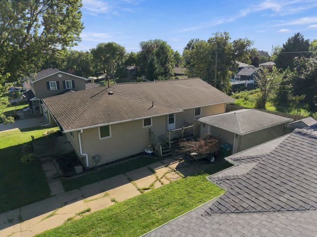 1101 Skylane Drive, Norwalk, IA 50211