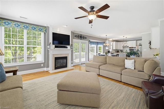 212 Oakmont Park Court, Kernersville, NC 27284
