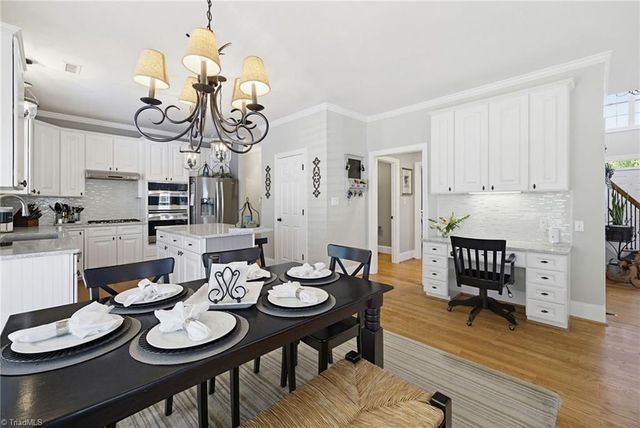 212 Oakmont Park Court, Kernersville, NC 27284