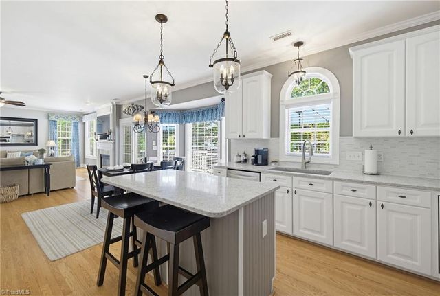 212 Oakmont Park Court, Kernersville, NC 27284