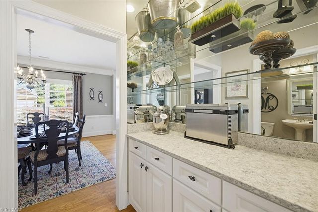212 Oakmont Park Court, Kernersville, NC 27284