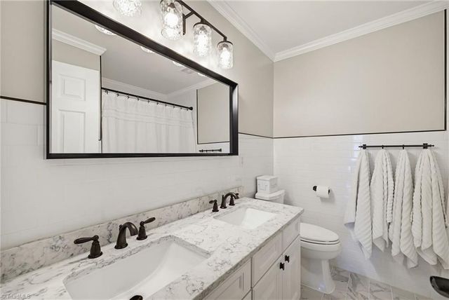 212 Oakmont Park Court, Kernersville, NC 27284