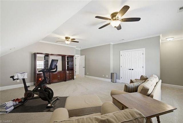212 Oakmont Park Court, Kernersville, NC 27284