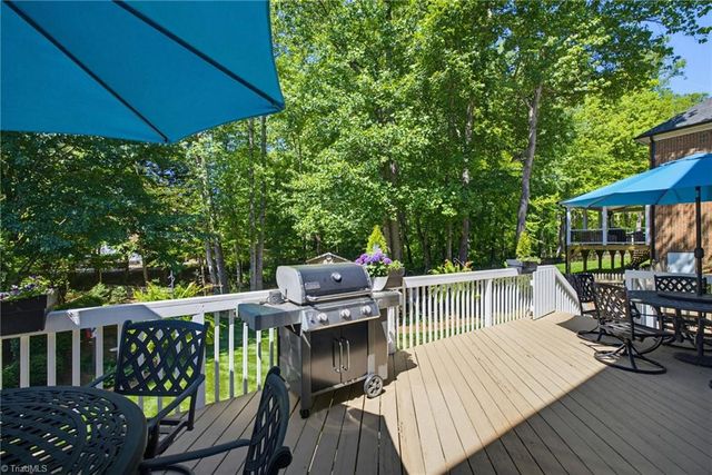 212 Oakmont Park Court, Kernersville, NC 27284