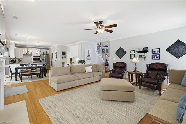 212 Oakmont Park Court, Kernersville, NC 27284