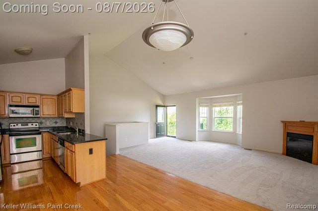 25564 Portico Lane 84, Novi, MI 48375