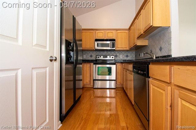 25564 Portico Lane 84, Novi, MI 48375