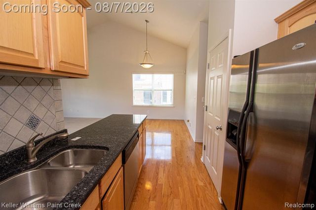25564 Portico Lane 84, Novi, MI 48375