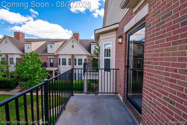 25564 Portico Lane 84, Novi, MI 48375