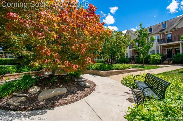 25564 Portico Lane 84, Novi, MI 48375