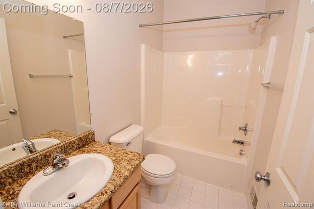 25564 Portico Lane 84, Novi, MI 48375