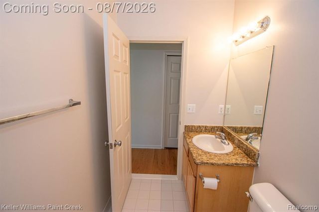 25564 Portico Lane 84, Novi, MI 48375