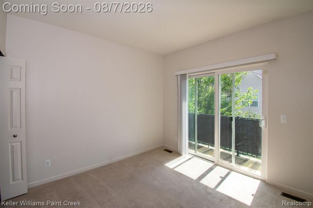 25564 Portico Lane 84, Novi, MI 48375