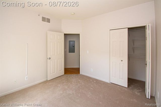 25564 Portico Lane 84, Novi, MI 48375